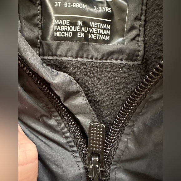 Nike - Rain Jacket - Picture 2 of 2